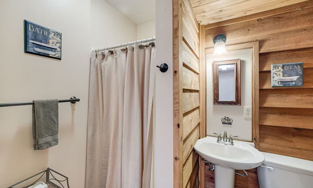 Photo of Bathroom in Pisgah Forest