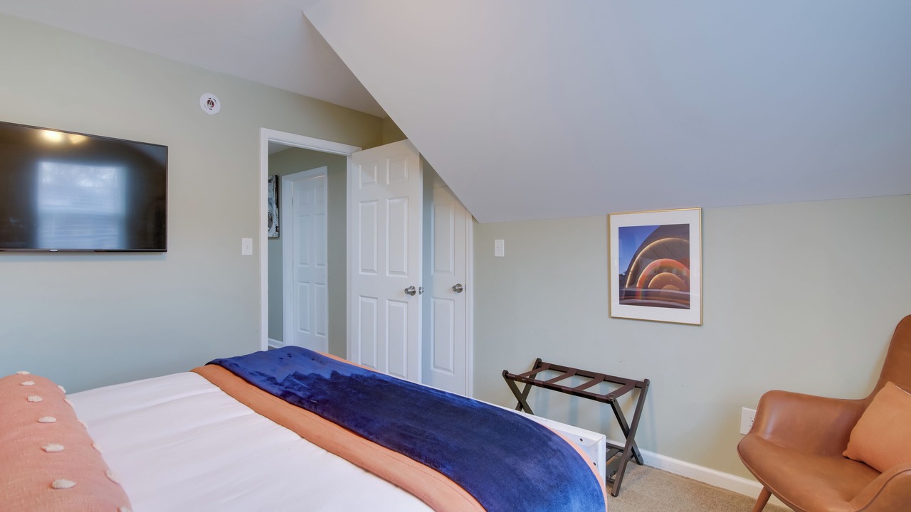 Photo of Bedroom in Midtown