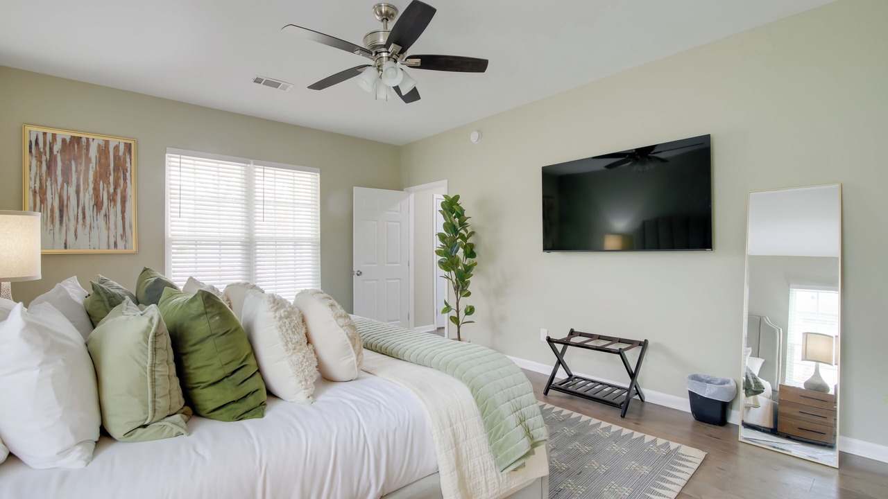 Photo of Bedroom in Midtown