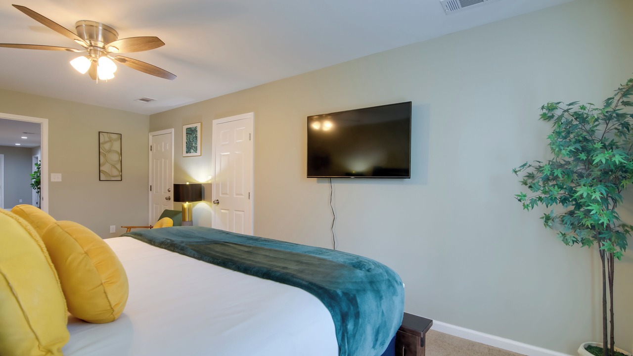 Photo of Bedroom in Midtown