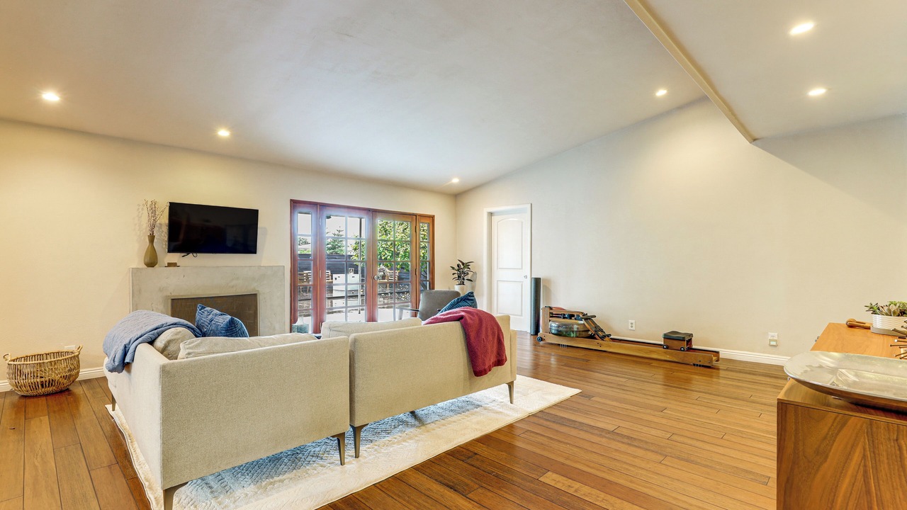 Photo of Livingroom in Eagle Rock