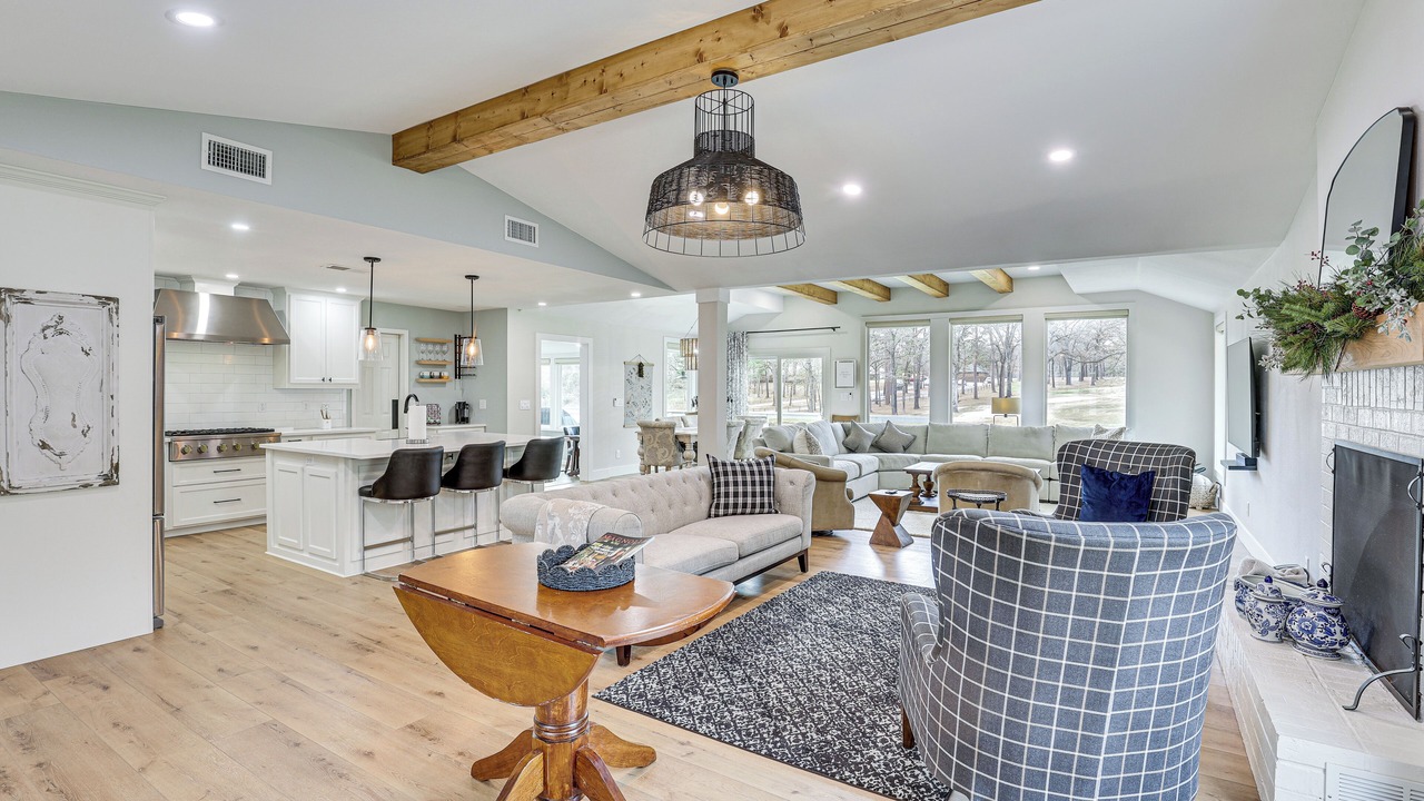 Photo of Livingroom in Holly Lake Ranch