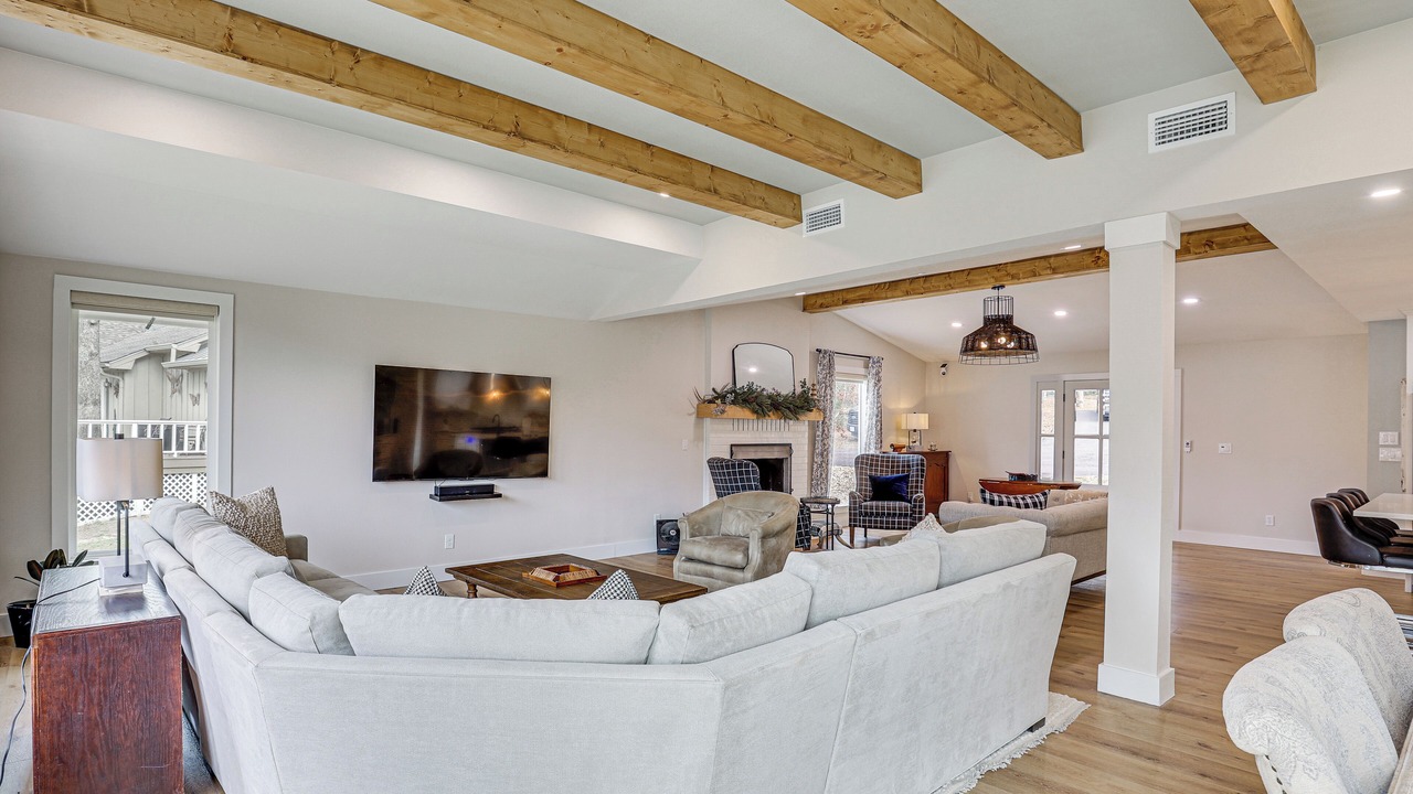 Photo of Livingroom in Holly Lake Ranch