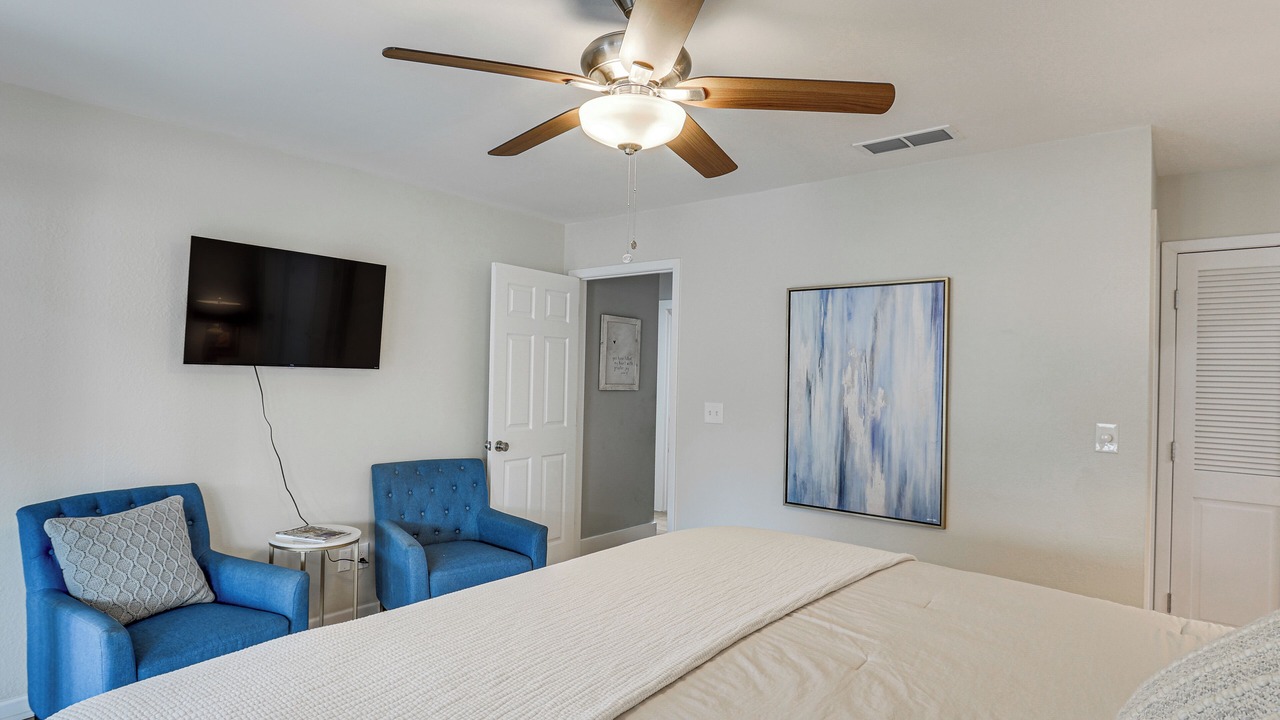 Photo of Bedroom in Holly Lake Ranch
