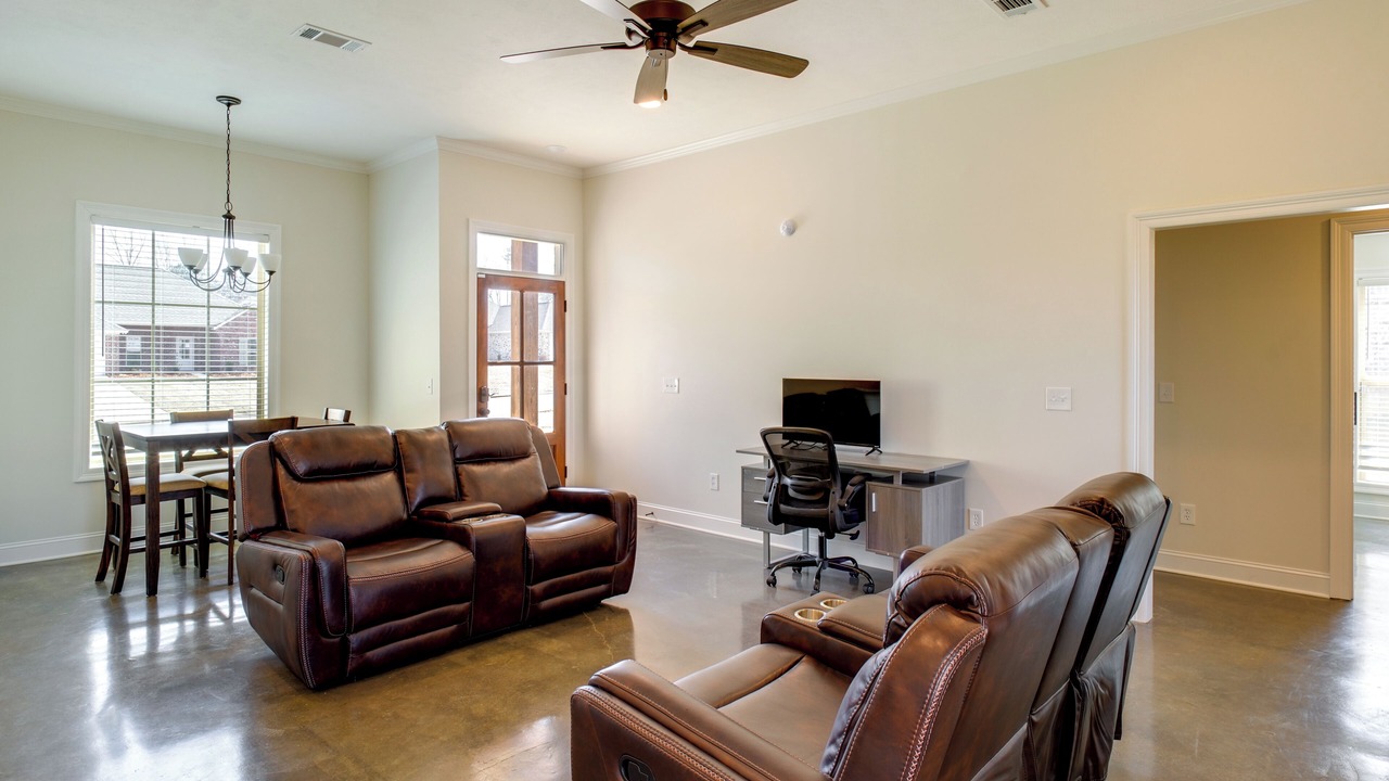 Photo of Livingroom in Canton