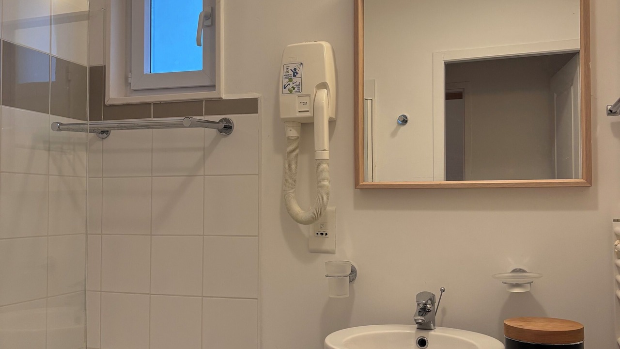 Photo of Bathroom in Parentis-en-Born