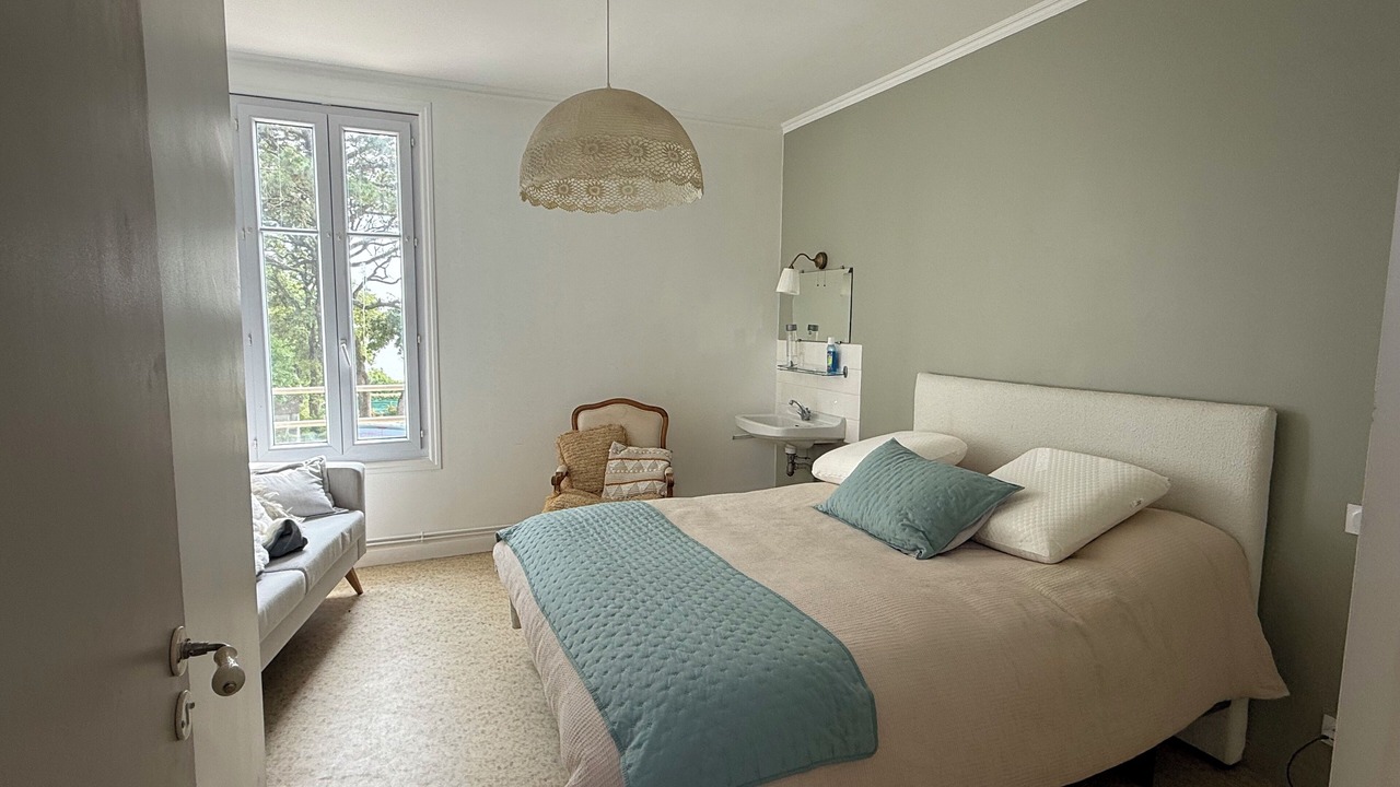 Photo of Bedroom in Saint-Marc-sur-Mer