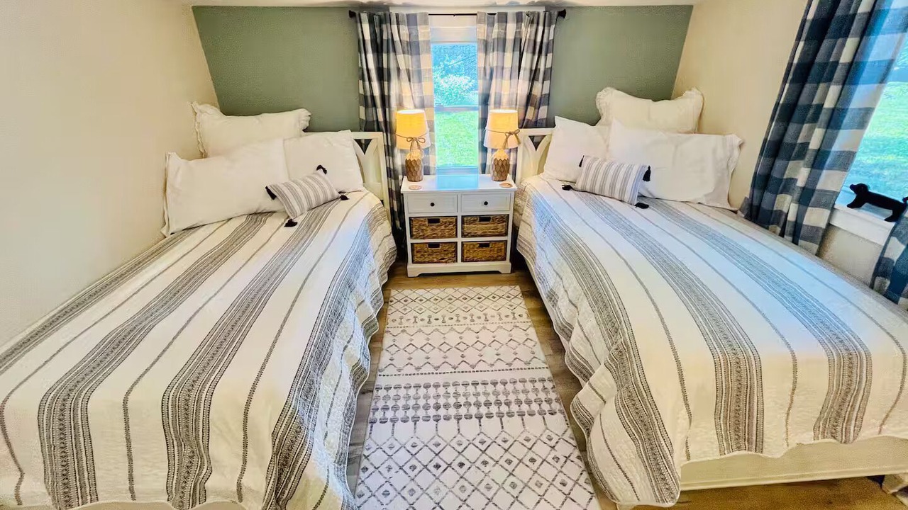 Photo of Bedroom in Warrensburg