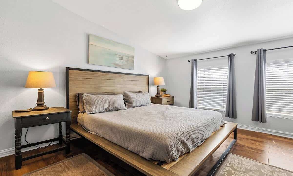 Photo of Bedroom in Arlington Heights