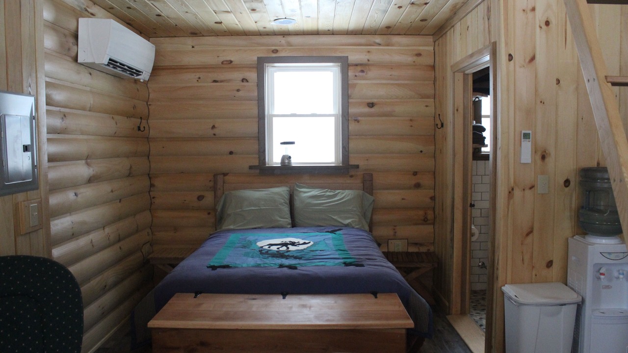 Photo of Bedroom in Adams Center
