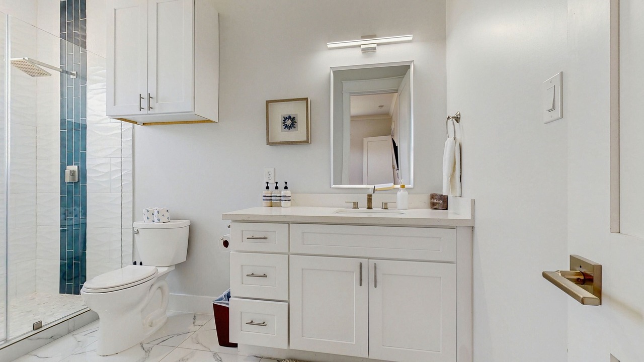 Photo of Bathroom in Pirates Beach West