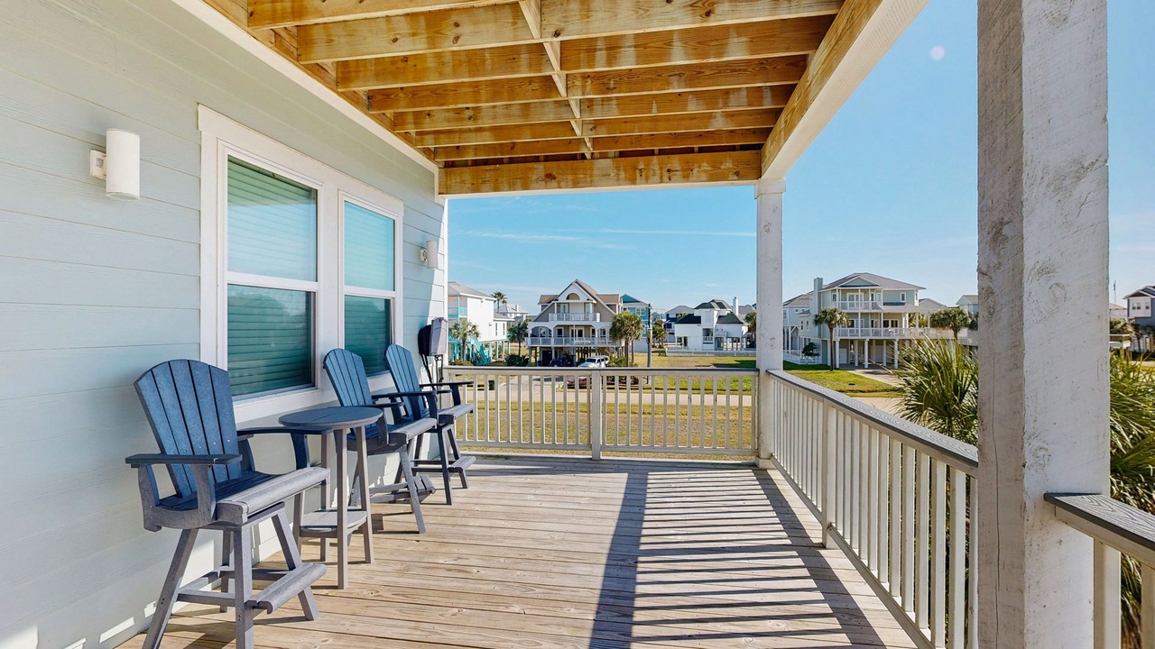 Photo of Patio Balcony in Pirates Beach West