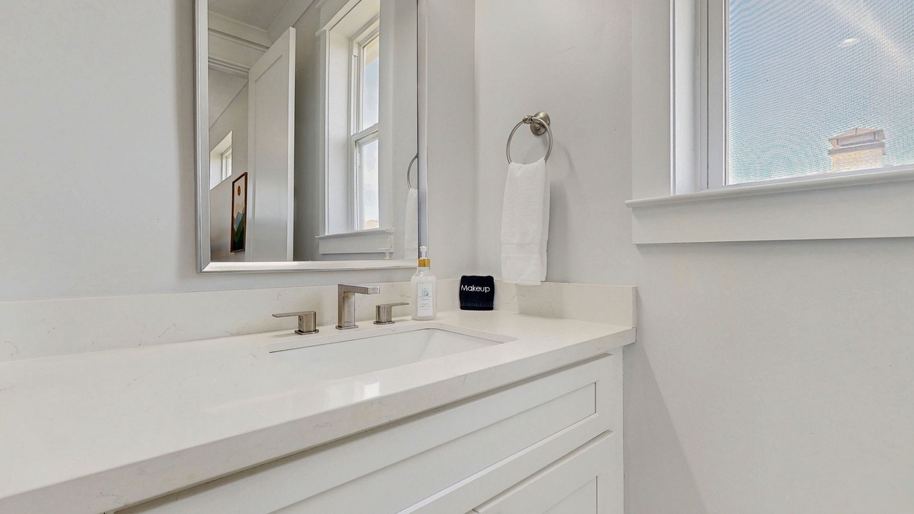 Photo of Bathroom in Pirates Beach West
