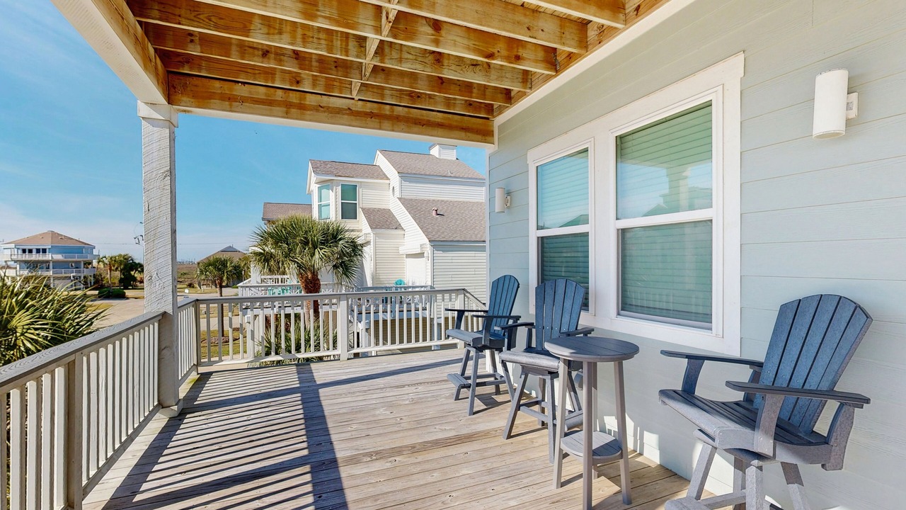 Photo of Patio Balcony in Pirates Beach West