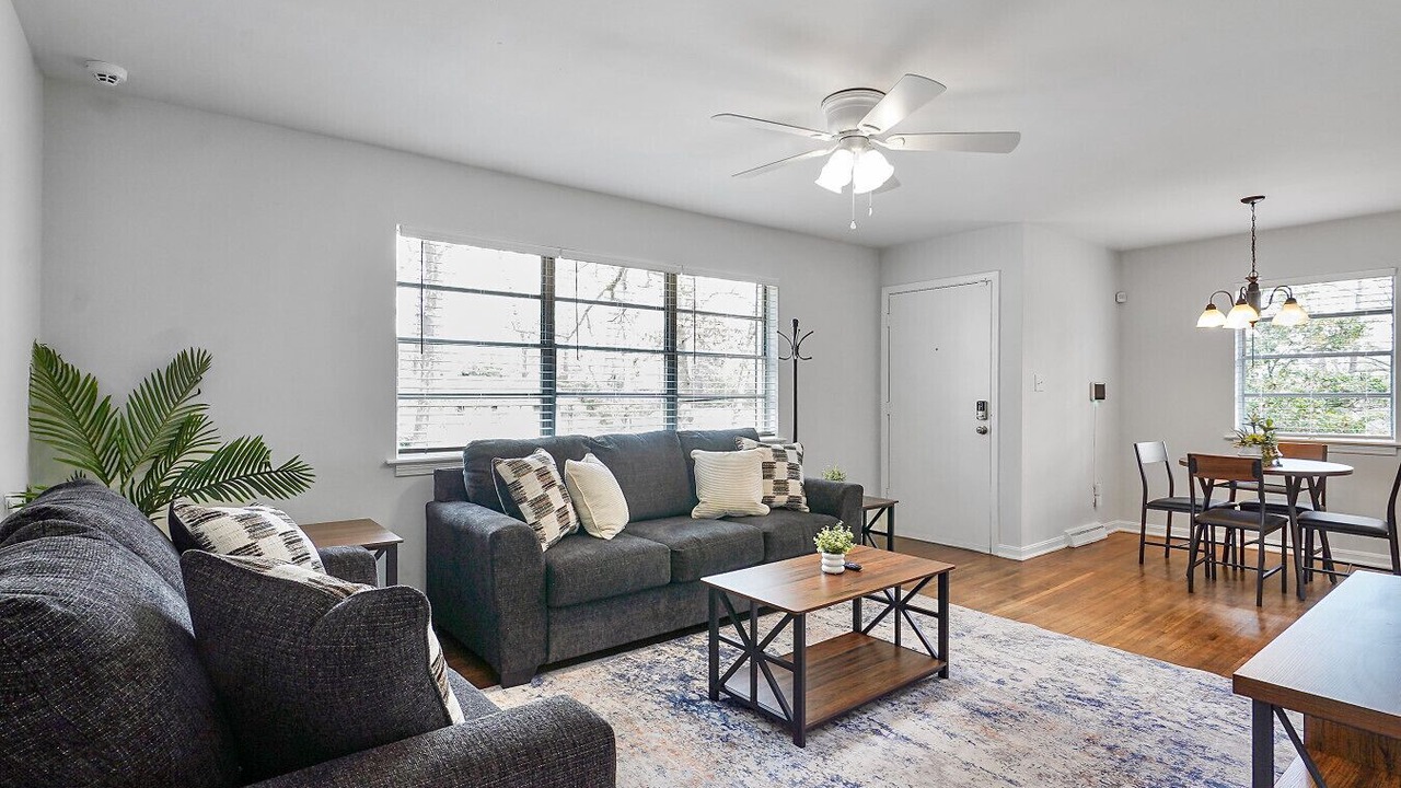 Photo of Livingroom in Crestline Heights