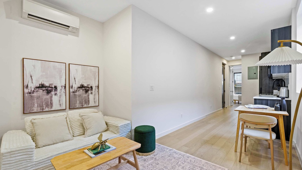 Photo of Livingroom in Greenpoint