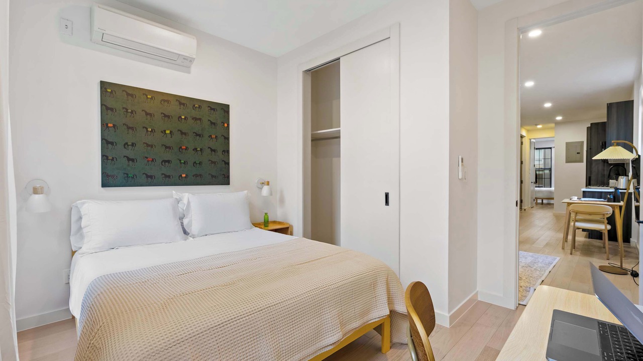 Photo of Bedroom in Greenpoint