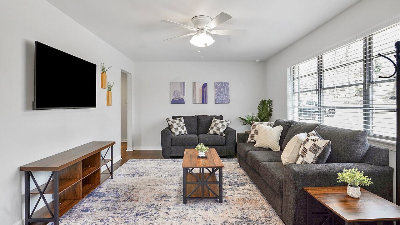 Photo of Livingroom in Crestline Heights