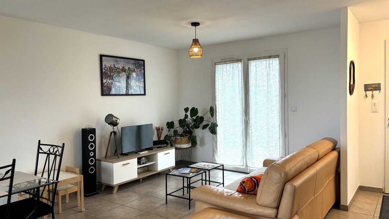 Photo of Livingroom in Cusset