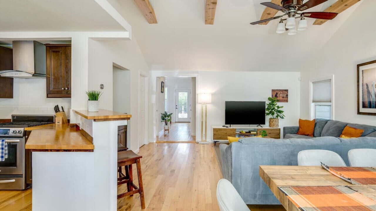 Photo of Livingroom in Zilker