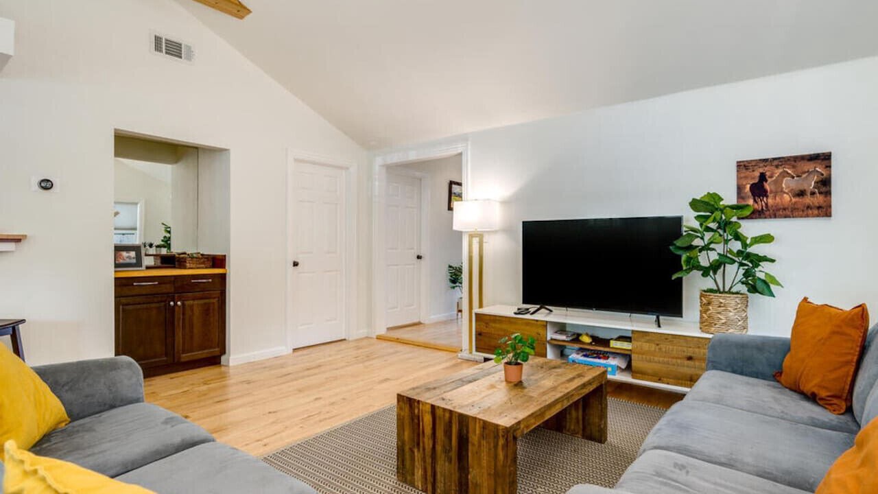Photo of Livingroom in Zilker