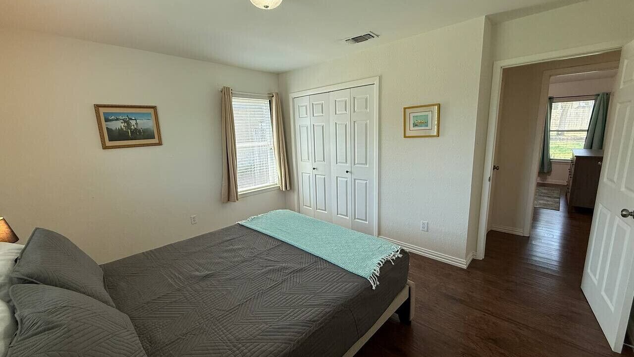 Photo of Bedroom in North Park Estates