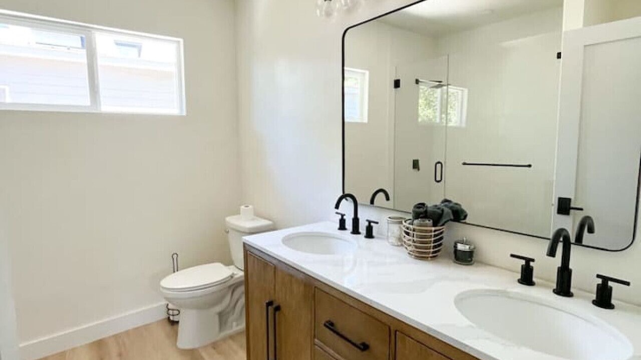 Photo of Bathroom in Govalle
