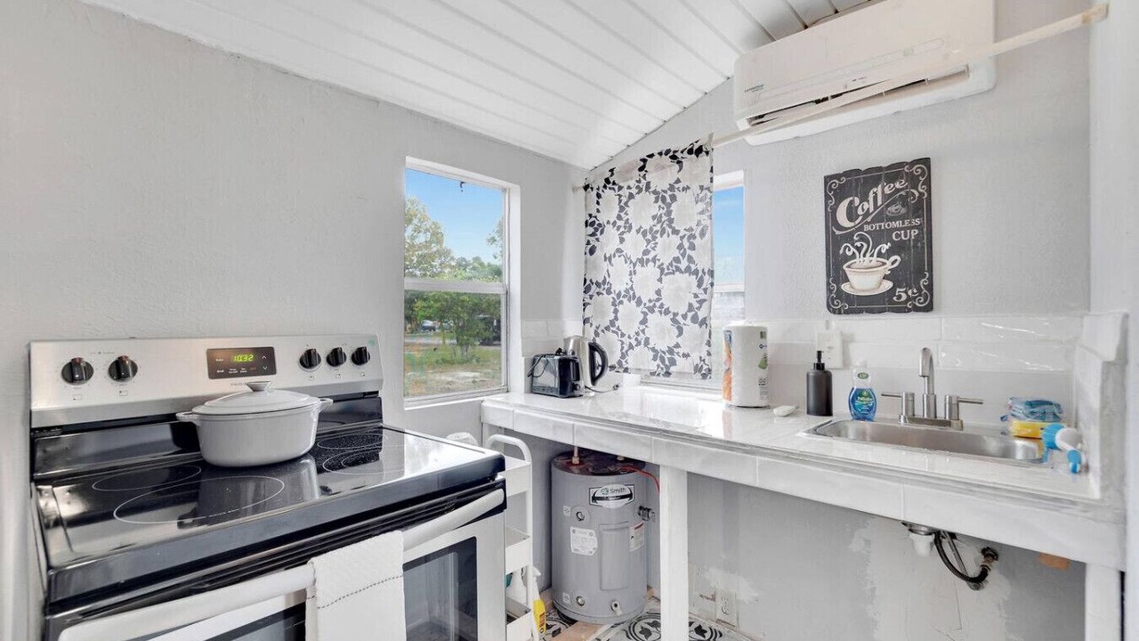 Photo of Kitchen in Wimauma