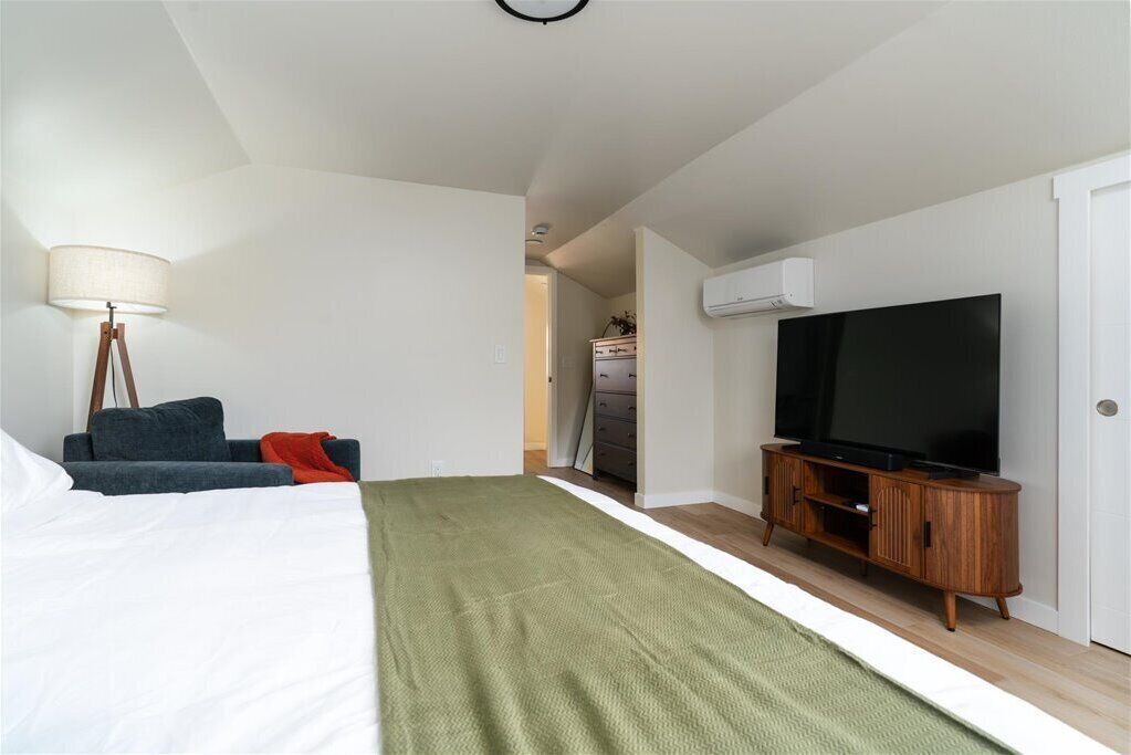 Photo of Bedroom in Greenwood