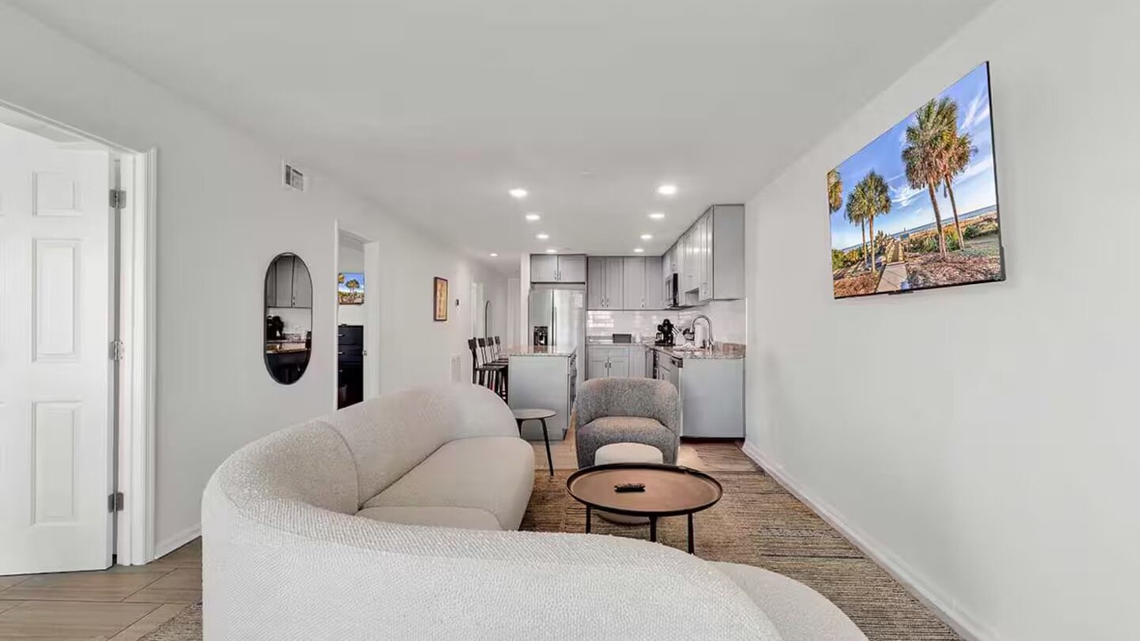 Photo of Livingroom in Ocean Drive