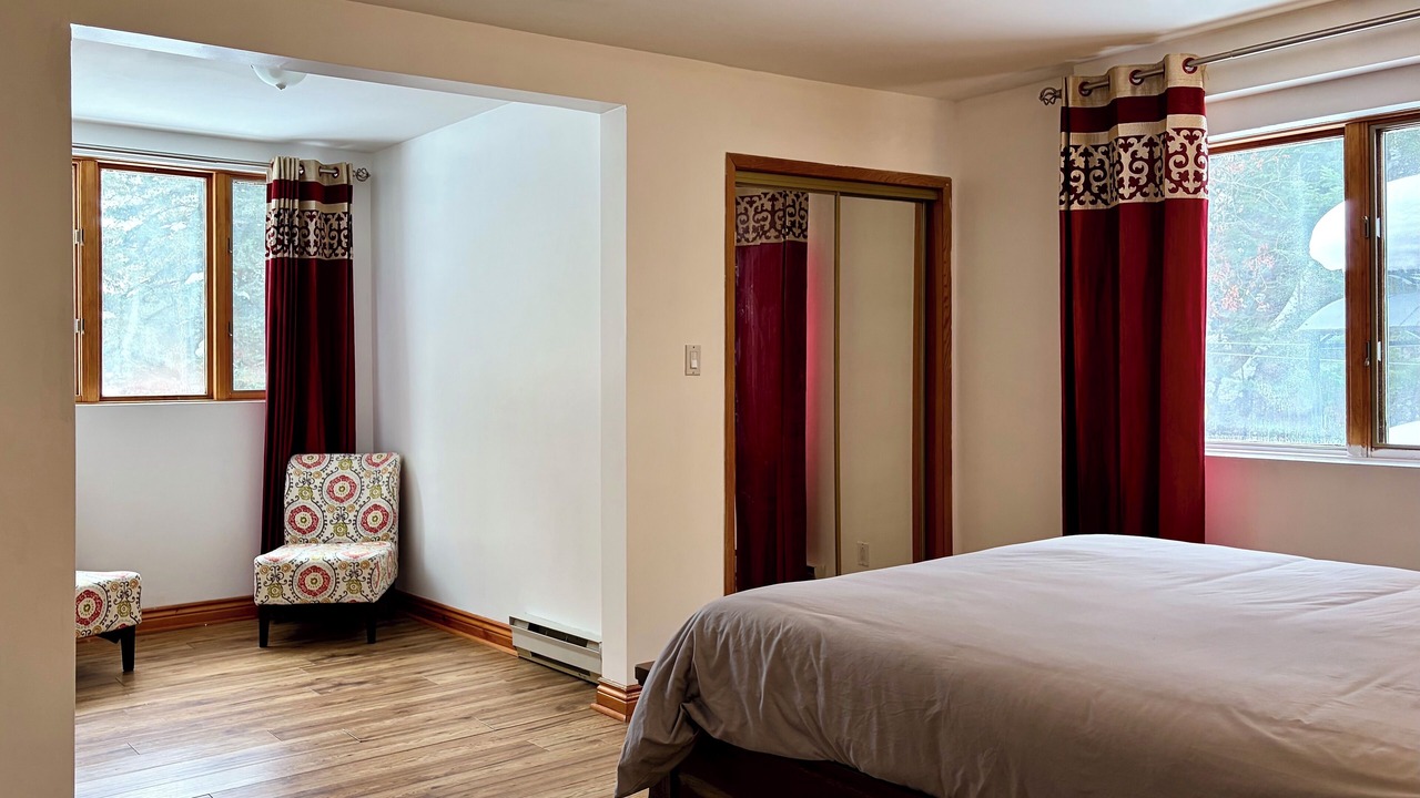 Photo of Bedroom in Algonquin Highlands