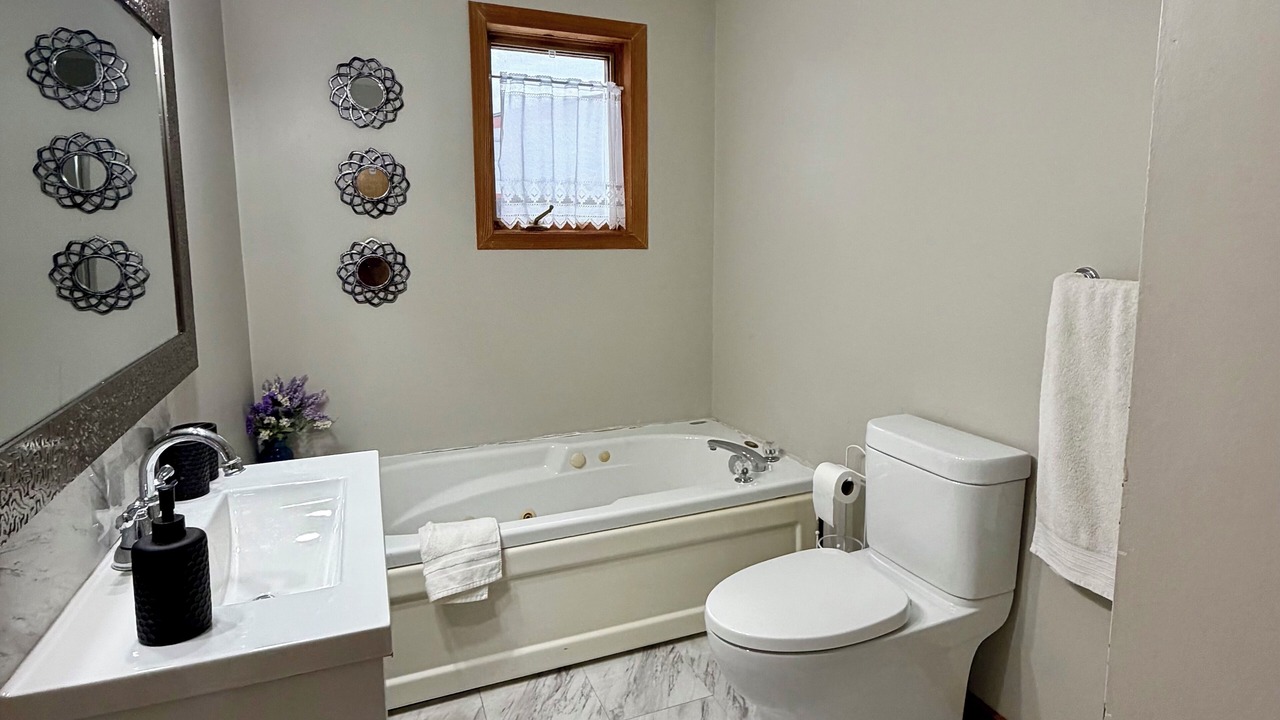 Photo of Bathroom in Algonquin Highlands