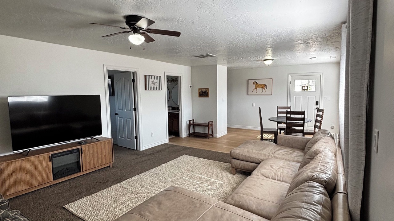 Photo of Livingroom in Spanish Fork