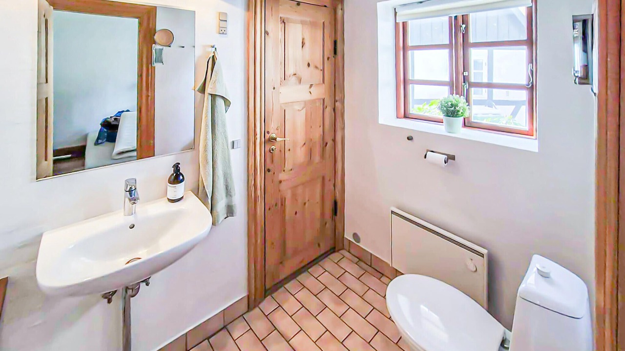 Photo of Bathroom in Skarup