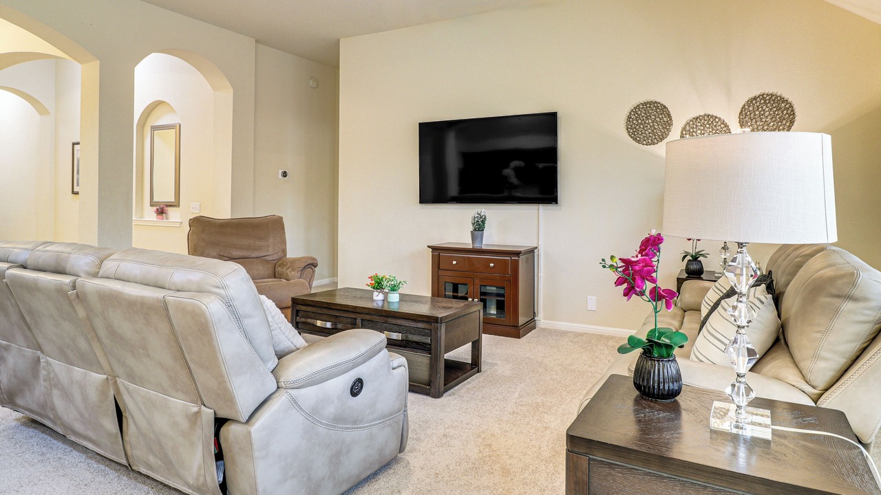 Photo of Livingroom in Pflugerville