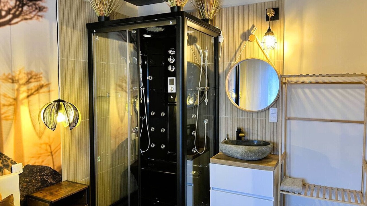 Photo of Bathroom in Peyrole