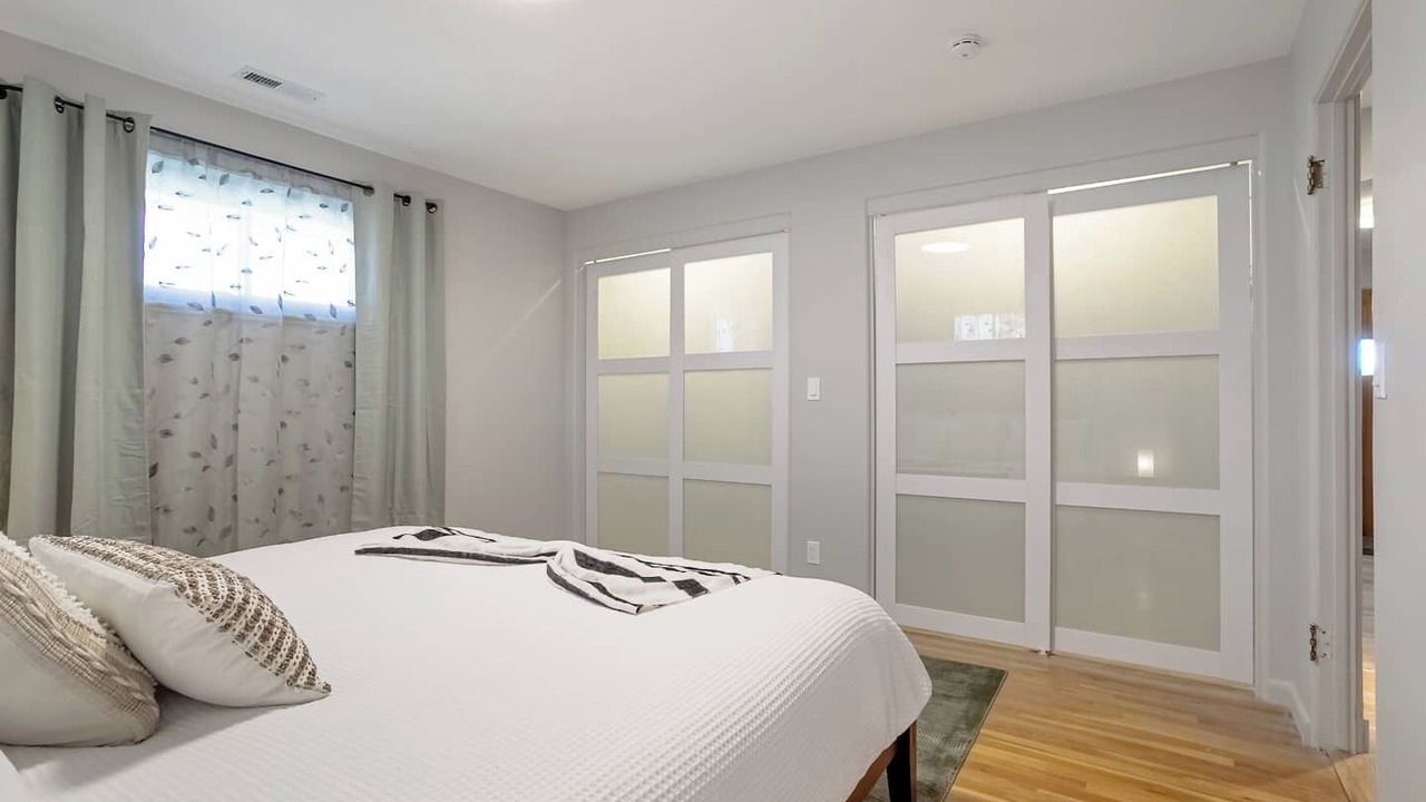 Photo of Bedroom in Barths