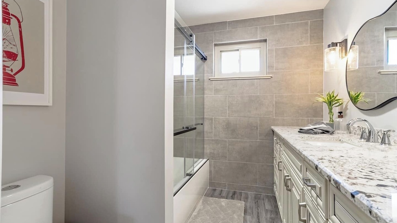 Photo of Bathroom in Barths