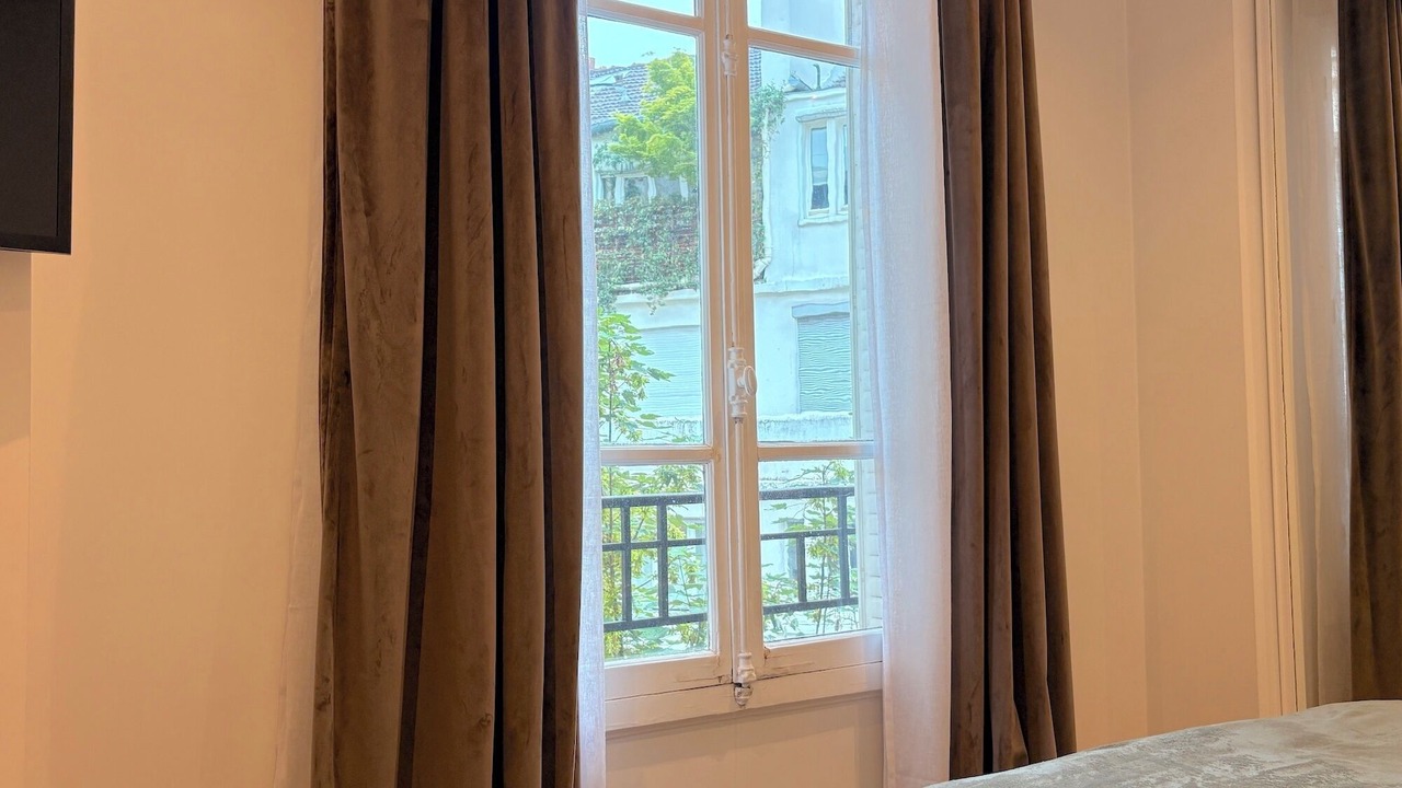 Photo of Bedroom in Passy