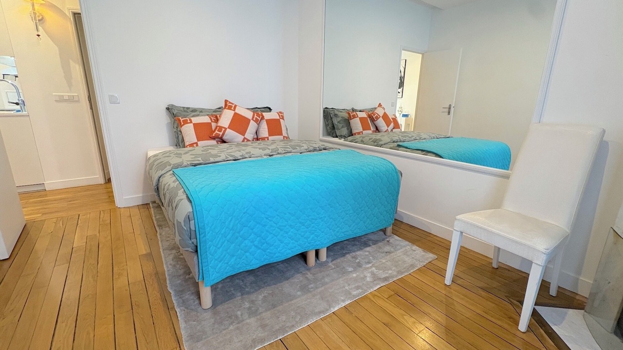 Photo of Bedroom in Passy