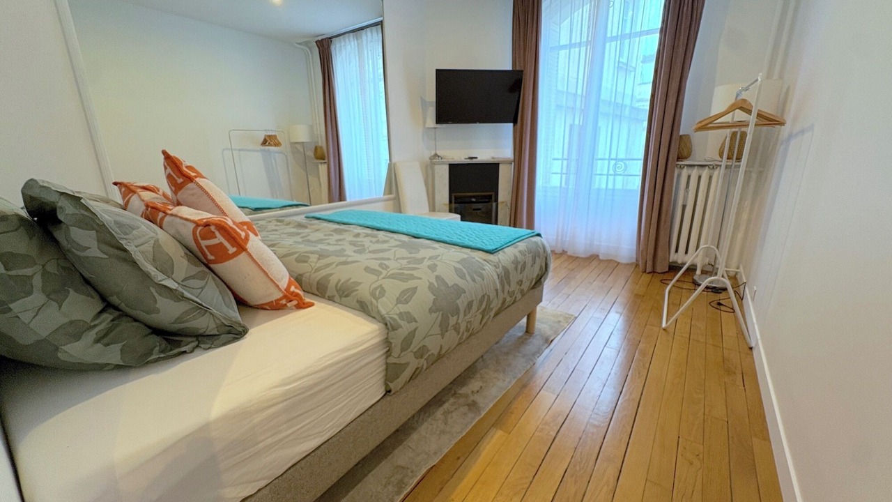 Photo of Bedroom in Passy