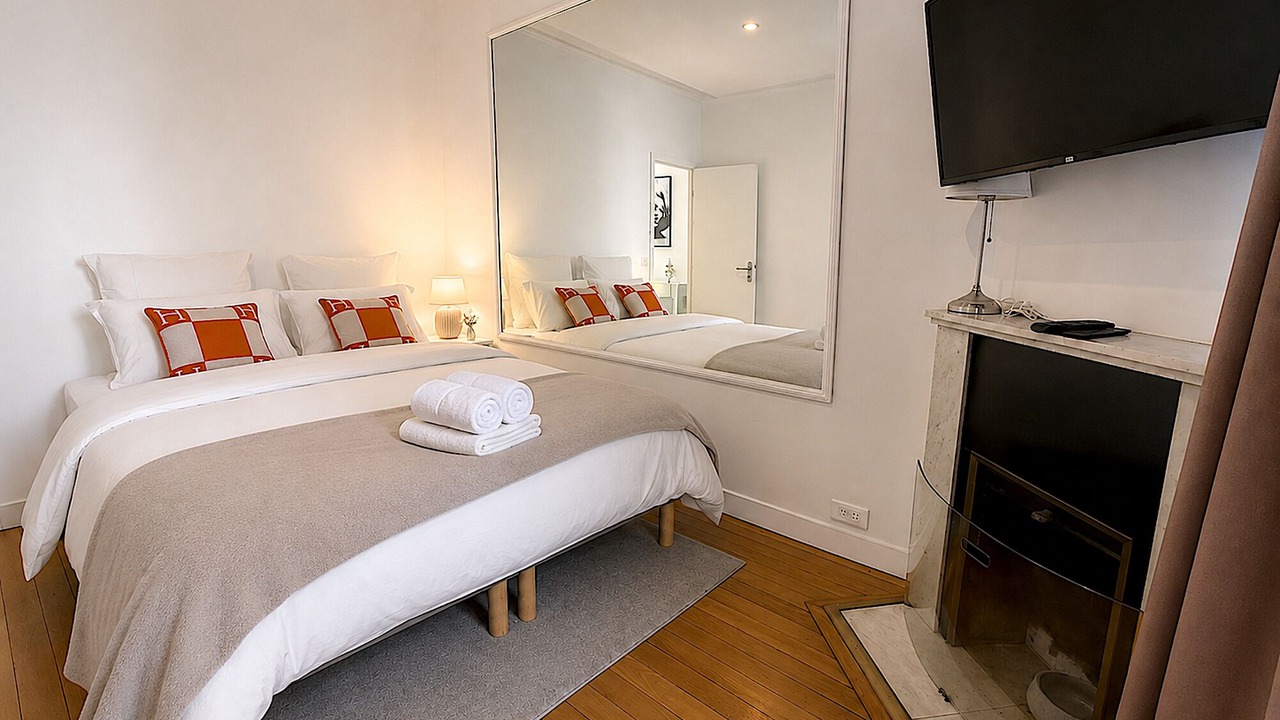 Photo of Bedroom in Passy