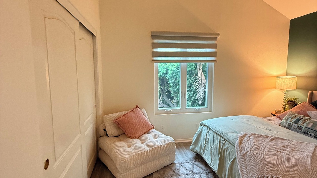 Photo of Bedroom in Hawthorne