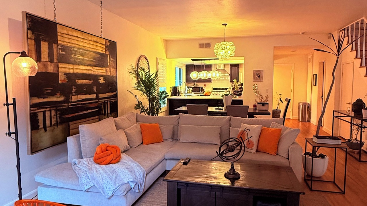 Photo of Livingroom in Hawthorne