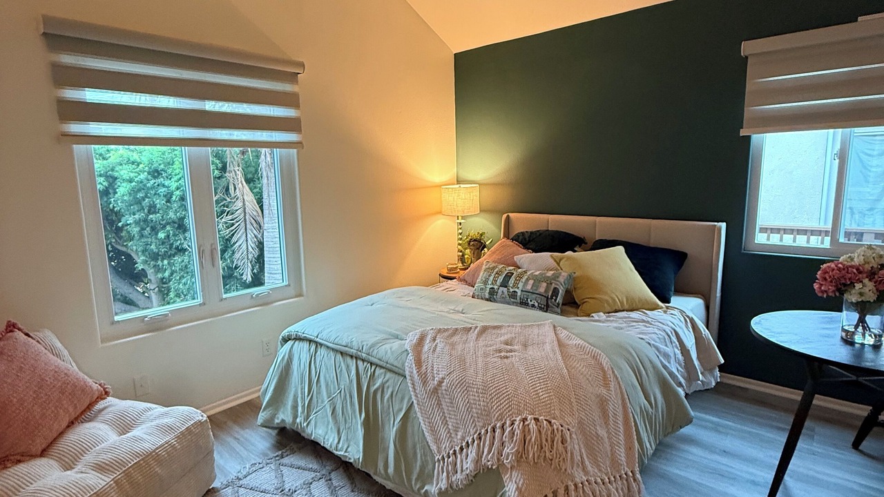Photo of Bedroom in Hawthorne