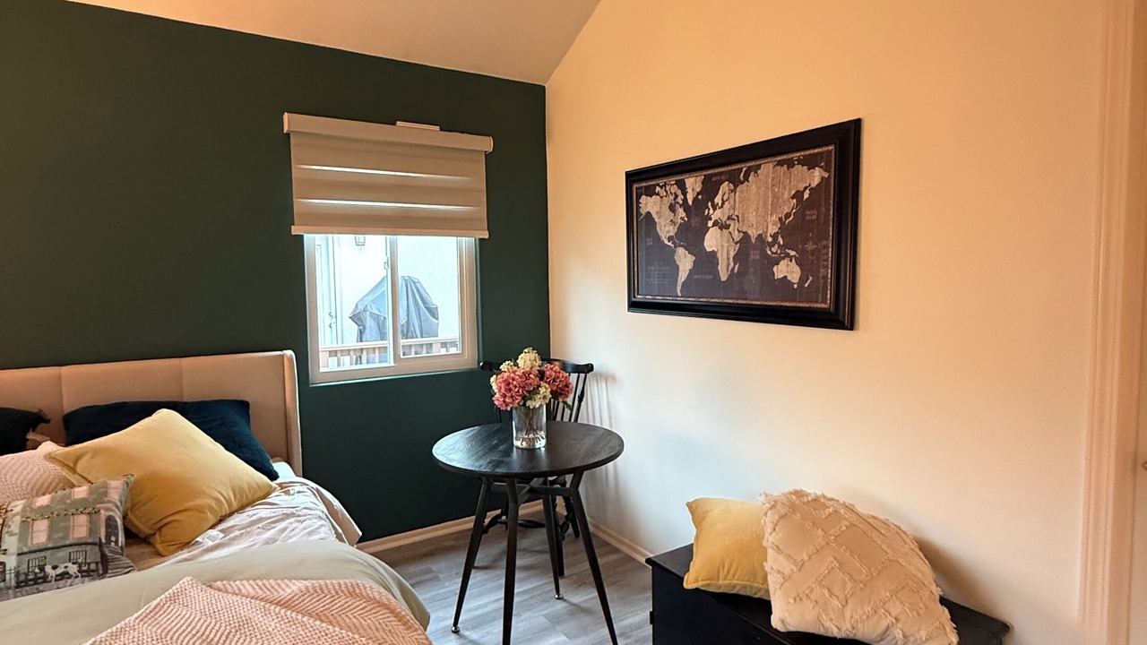 Photo of Bedroom in Hawthorne