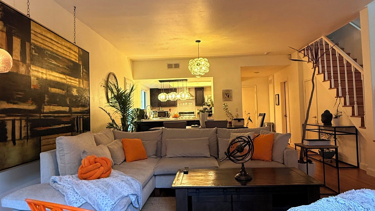 Photo of Livingroom in Hawthorne