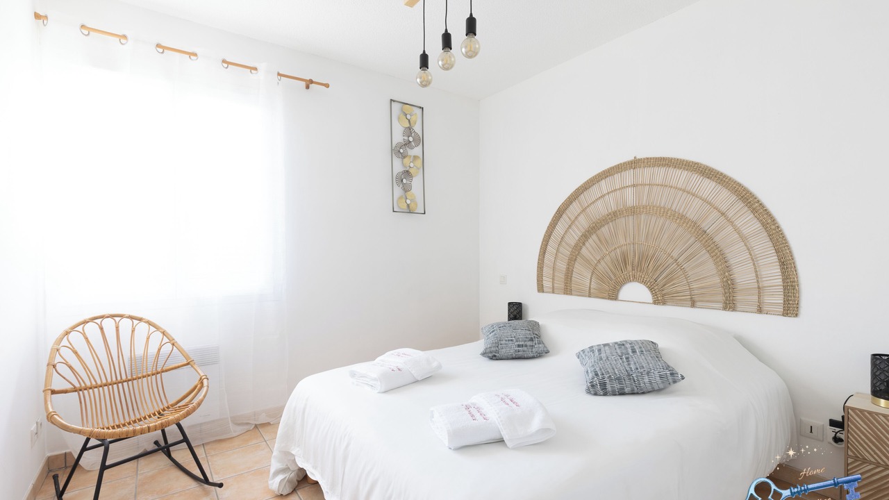 Photo of Bedroom in Loriol-du-Comtat