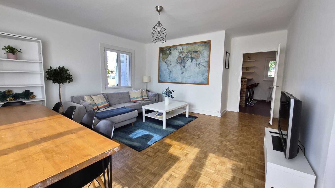 Photo of Livingroom in Pully