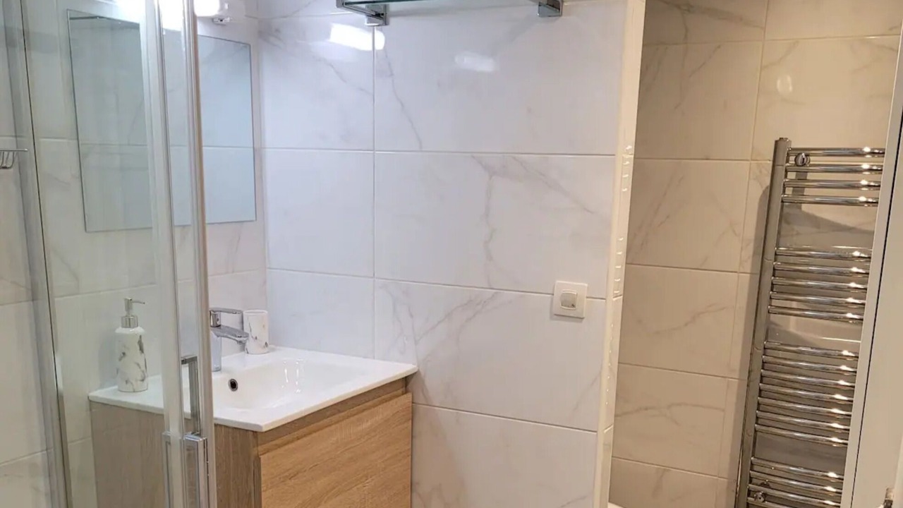 Photo of Bathroom in Champignol
